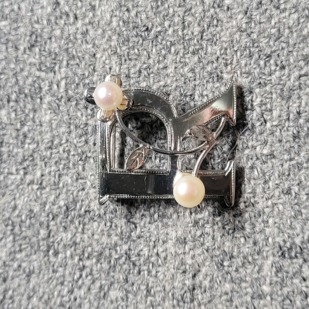 Vintage Sterling Silver and Pearl R Pin / Brooch